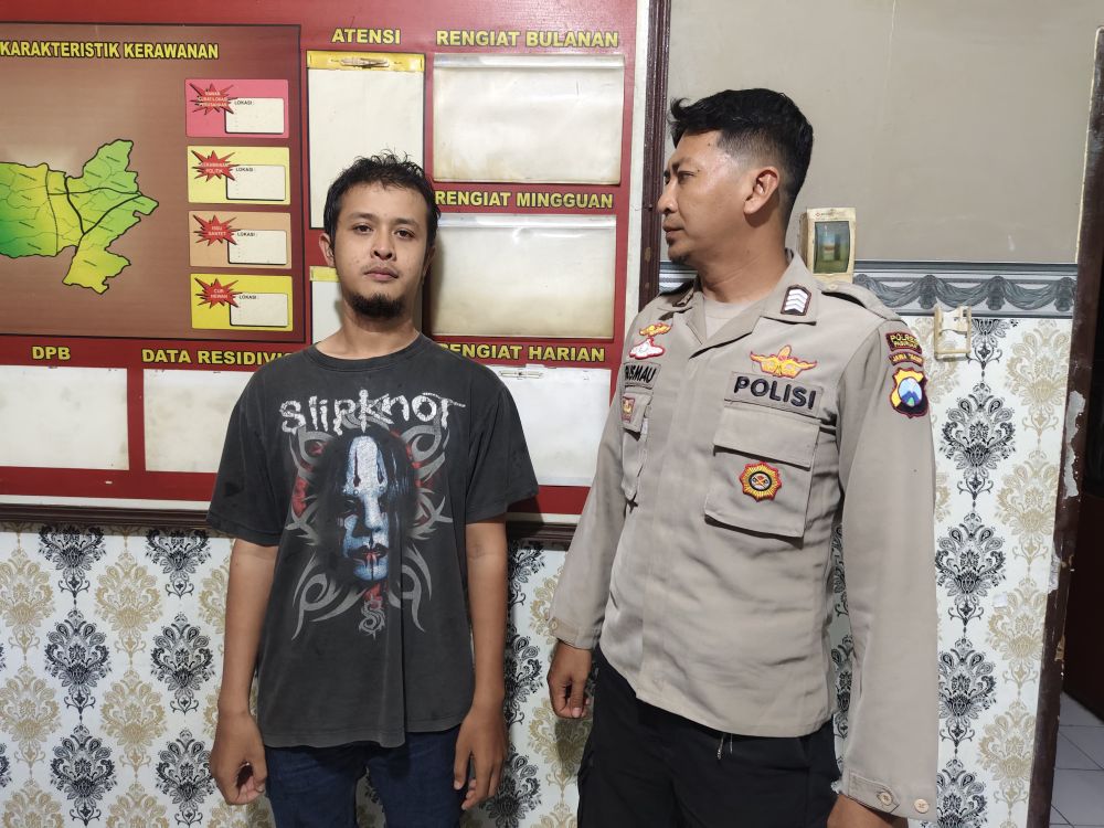 Pelaku saat diamankan Polsek Purwosari