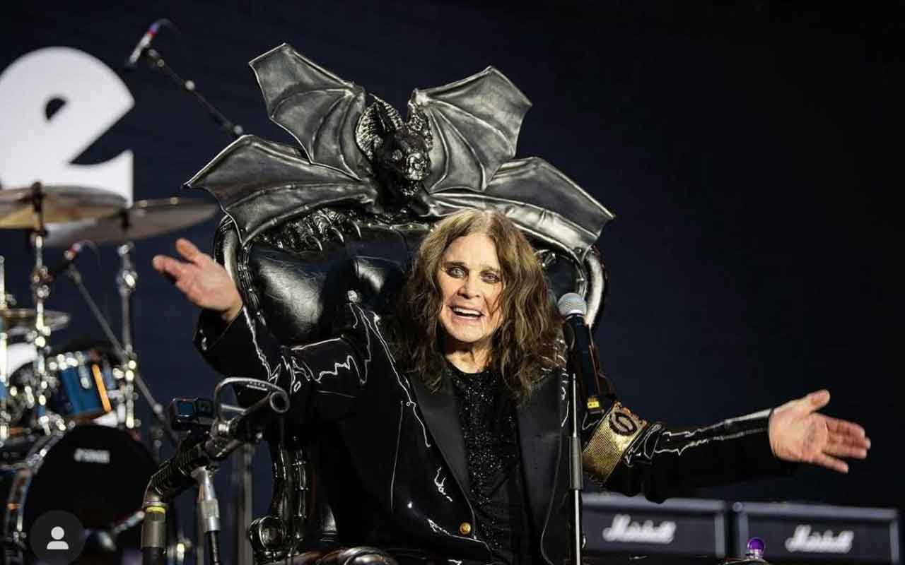 Vokalis dari band metal, Black Sabbath, Ozzy Osbourne, dilaporkan meninggal dunia di usia 76 tahun. Foto: Instagram-@ozzyosbourne