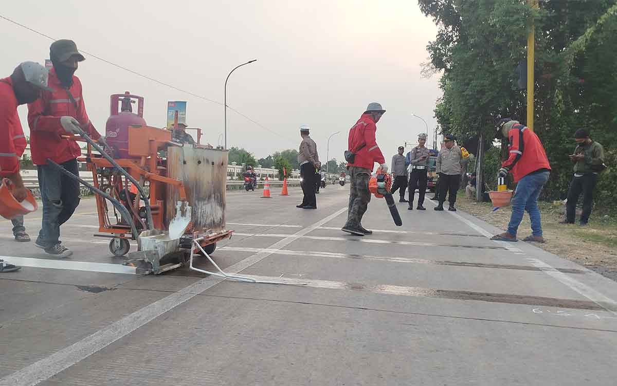 Pemasangan speed trap di Jalan Raya Jatipelem hingga Jalan Raya Glagahan, Jombang.