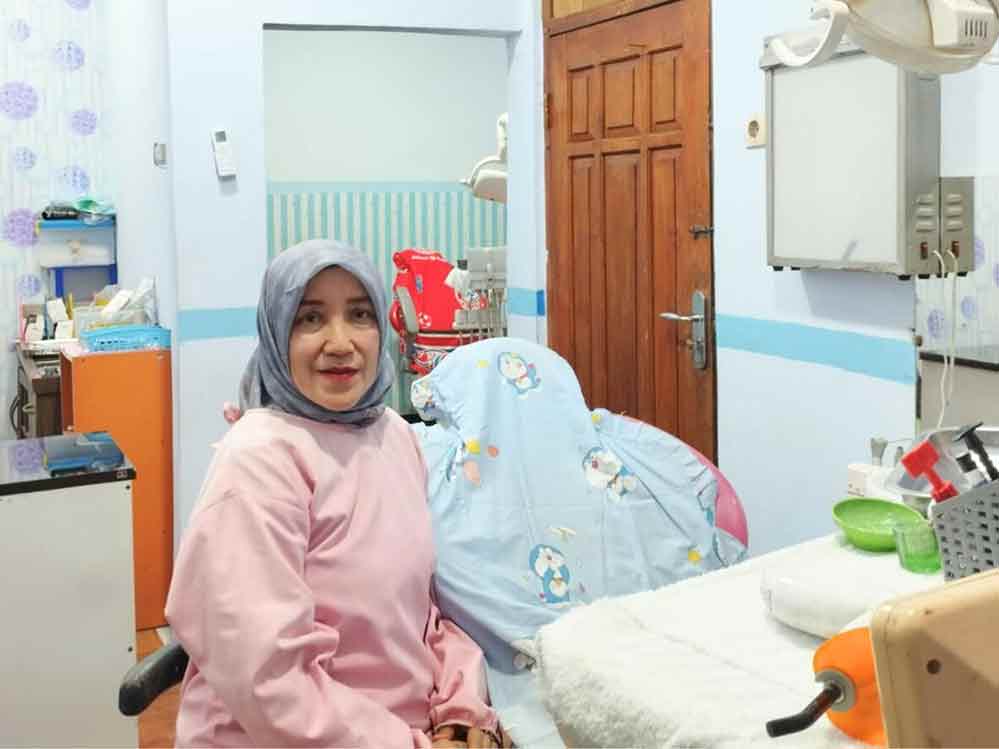 Salah satu dokter gigi dari Kota Kota Kediri, drg. Niken W. Wulandari.
