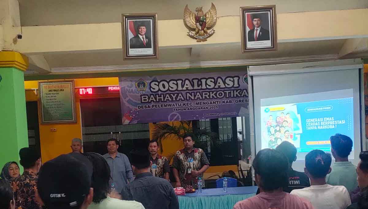 Sosialisasi Bahaya Narkotika di Desa Pelemwatu Gresik Libatkan Tokoh Masyarakat