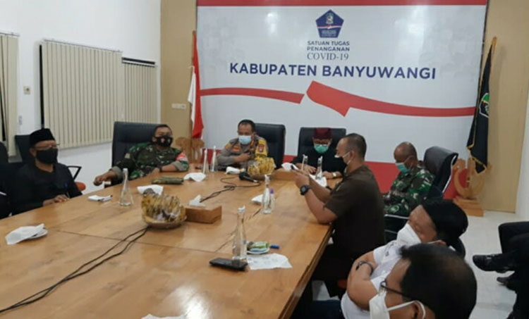Rapat Koordinasi Satuan Tugas Penanganan Covid-19 Banyuwangi. (foto: ist)
