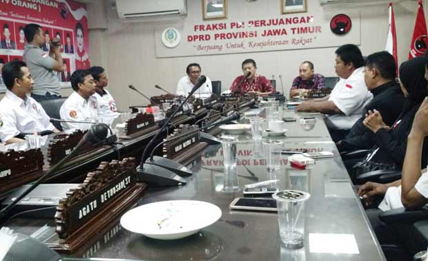 Demo ke DPRD Jatim, POSPERA Desak Pemerintah Nasionalisasi PT Freeport