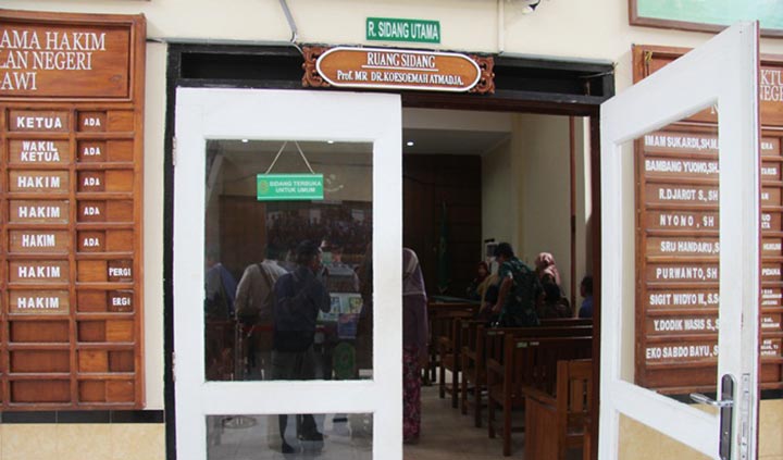 Sidang putusan di ruang sidang utama PN Ngawi.