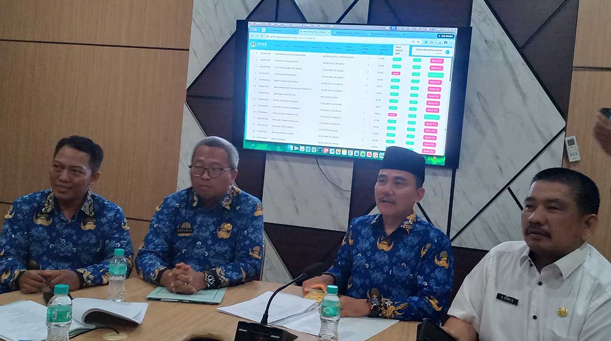 Dispendik Gresik Klarifikasi Video Viral SPMB Jalur Prestasi