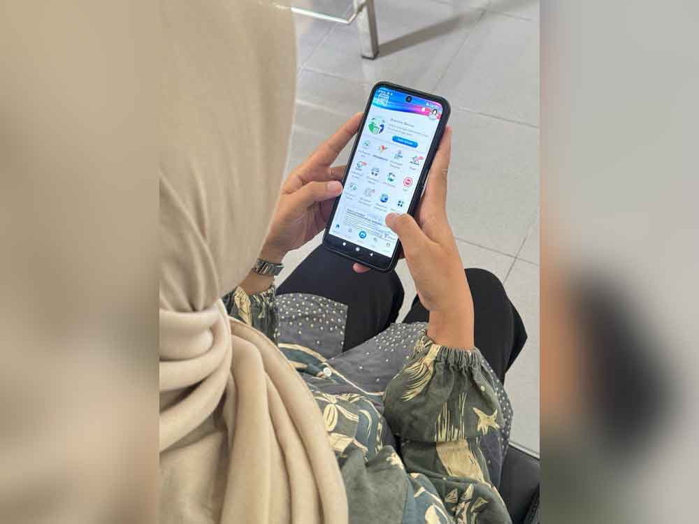 Sangat mudah! Peserta JKN bisa cek kepesertaan melalui aplikasi Mobile JKN kapan pun dan di mana pun. (Ist)