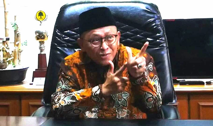 Bupati Sumenep, Dr. KH. A. Busyro Karim.