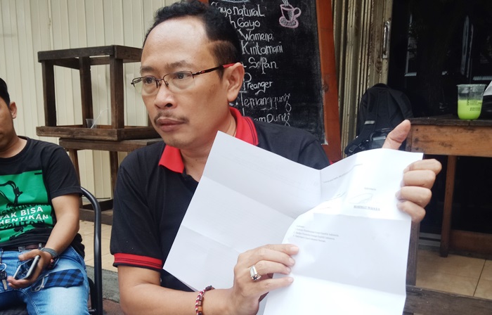 Lujeng saat menggelar jumpa pers.
