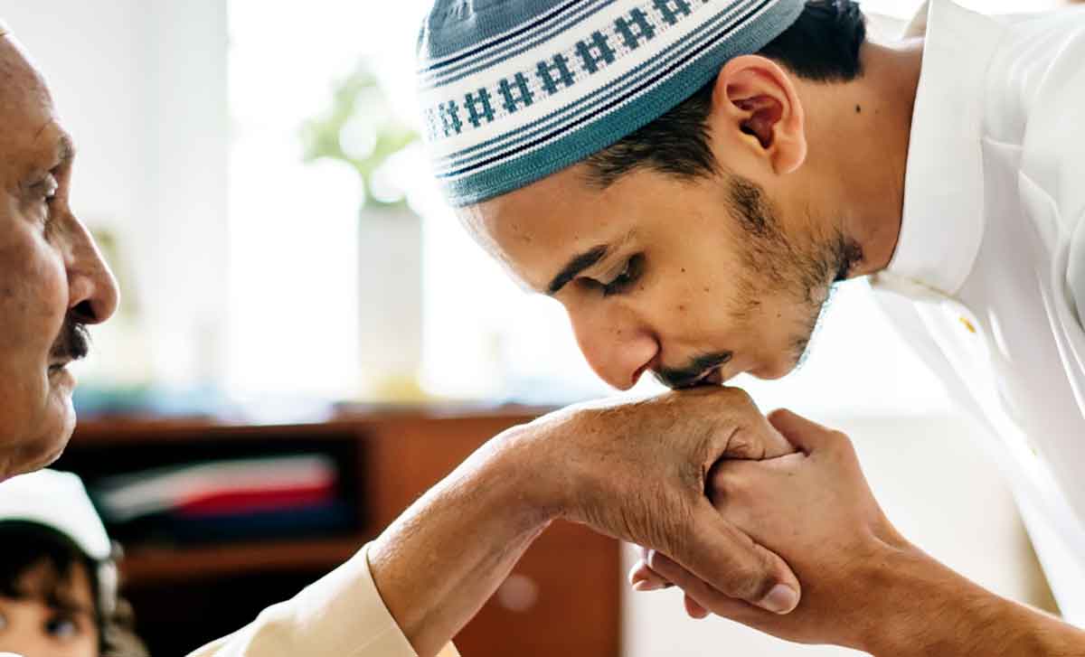 Silaturahmi saat Lebaran, Apakah Suatu Keharusan?