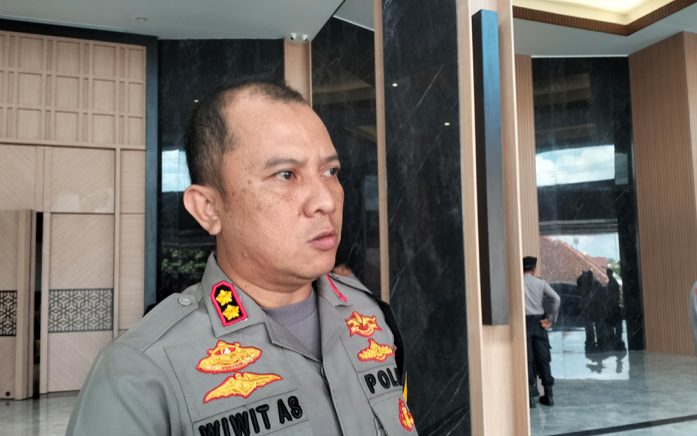 Kapolres Blitar AKBP Wiwit Adisatria saat memberi keterangan
