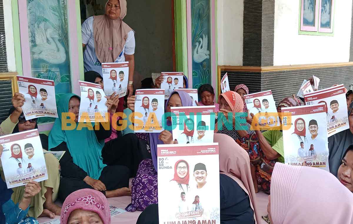 Sosialisasi program paslon nomor urut 2, Indah Amperwati dan Yudha Adji Kusuma, dalam Pilkada 2024 di Lumajang. Foto: IMRON GHOZALI/BANGSAONLINE