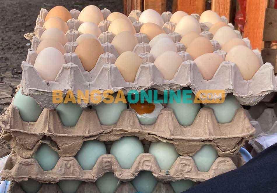 Simak daftar harga sembako Jatim per 1 Januari 2026. Foto: Bangsaonline.