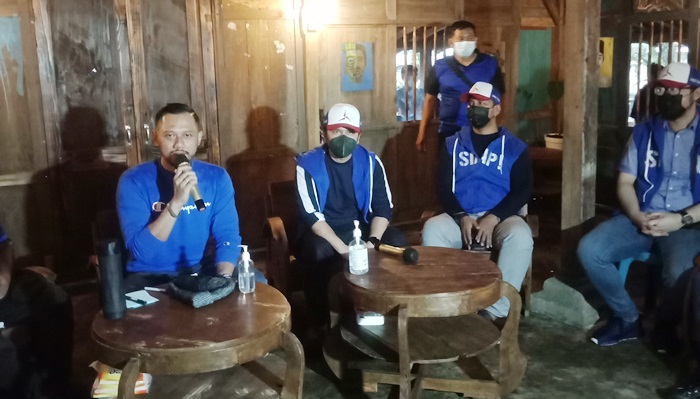 Dari kiri: AHY, Emil Dardak (Ketua DPD PD Jatim), dan Renville Antonio (Sekretaris DPD PD Jawa Timur).