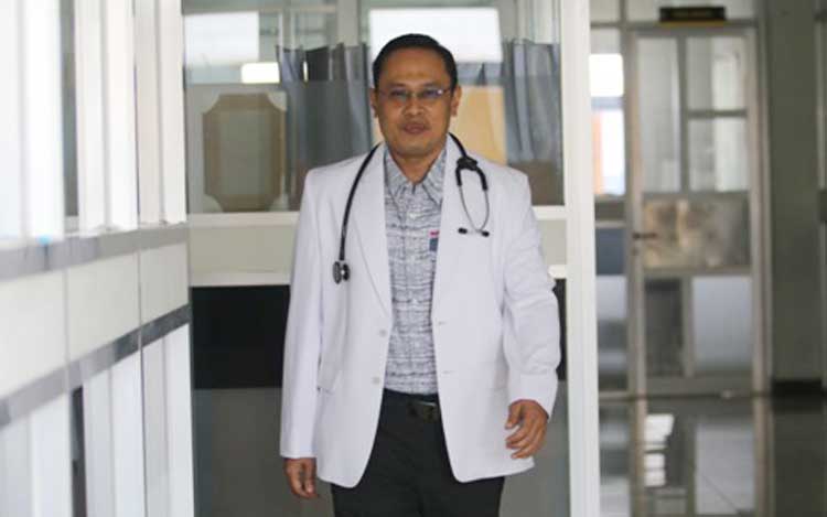 Juru bicara Gugus Tugas Percepatan Penanggulangan Covid-19 Kota Kediri, dr. Fauzan Adima, M.Kes. foto: dok/ bangsaonline.com