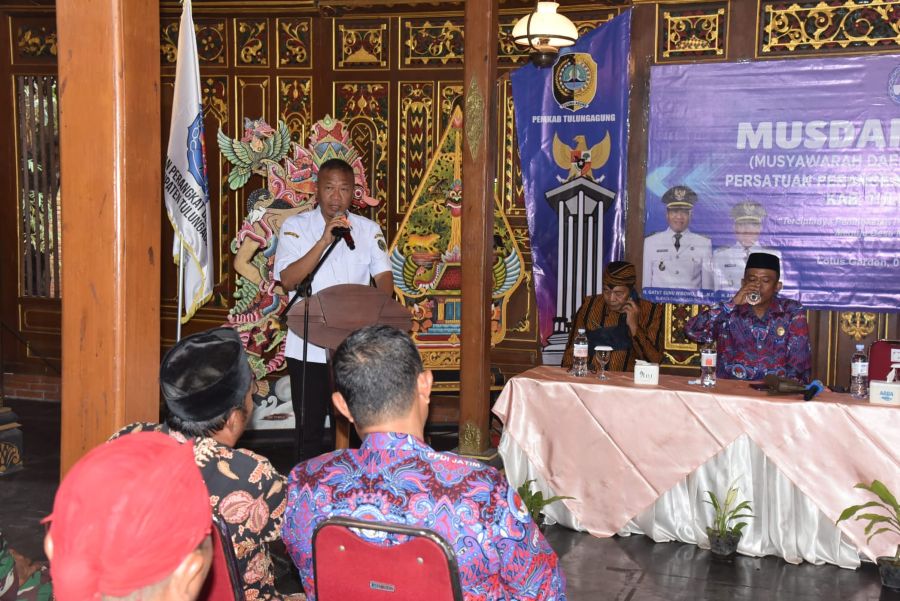 Bupati Tulungagung, Gatut Sunu saat menghadiri Musda ke-4 Persatuan Perangkat Desa Indonesia (PPDI) Tulungagung