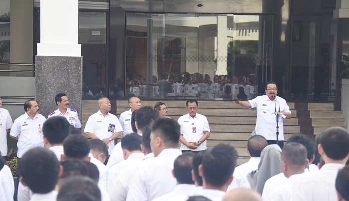 Pimpin Apel Pagi di Awal 2019, Pakde Karwo Minta ASN Jadi Agen Perubahan