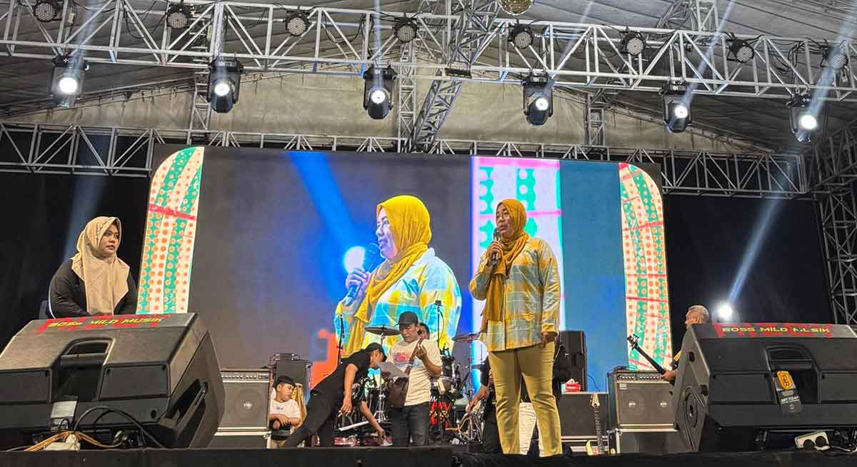 Kades Bulusari saat memberi sambutan.