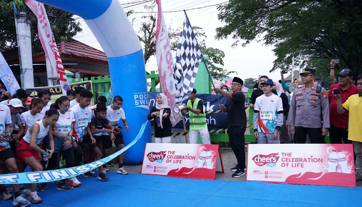 Peringati Harlah ke-19 RSU Lirboyo, Gus Qowim Lepas Lirboyo Fun Run