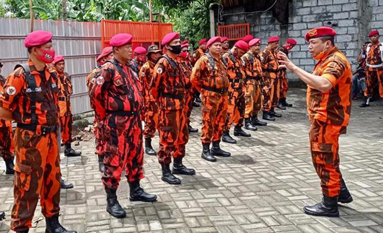 Apel Siaga Koti Mahatidana Pemuda Pancasila yang digelar di Mako Koti kawasan Gunungsari Surabaya, Minggu (6/12/2020).
