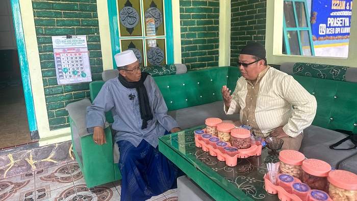 Pengasuh Pondok Pesantren (Ponpes) Al-Afkar Salafy sekaligus Kyai Sepuh NU Lumajang, KH. Imron Anis.