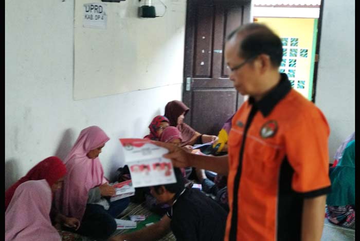 ?Ketua Panwaslu Pacitan Berty Stevanus di sebuah kesempatan. Foto: YUNIARDI S/BNAGSAONLINE