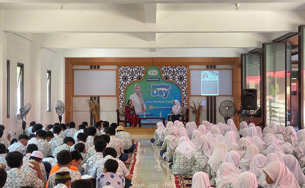 Talkshow tentang kesehatan mata yang digelar SMP Al Muslim Sidoarjo, Kamis (12/10/2023). Foto: Ist.