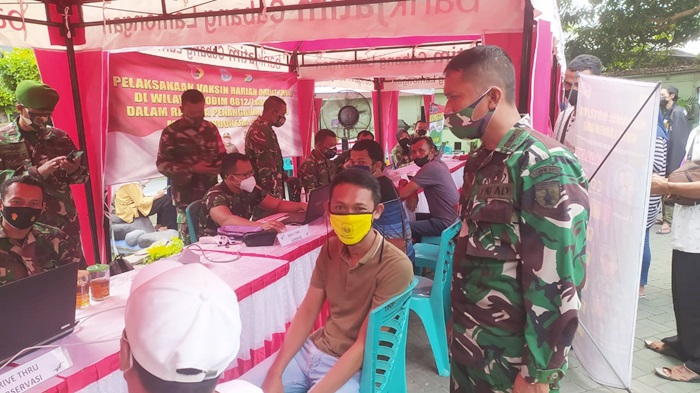 Penyebaran Covid-19 Meningkat, Warga Lamongan Berebut Vaksinasi Gratis