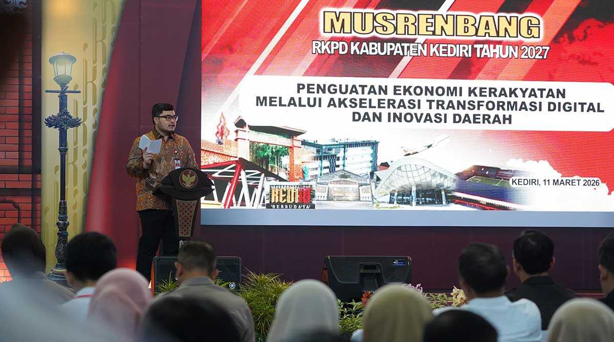 Bupati Kediri saat memberi sambutan dalam pembukaan musrenbang di Convention Hall, SLG. Foto: Ist
