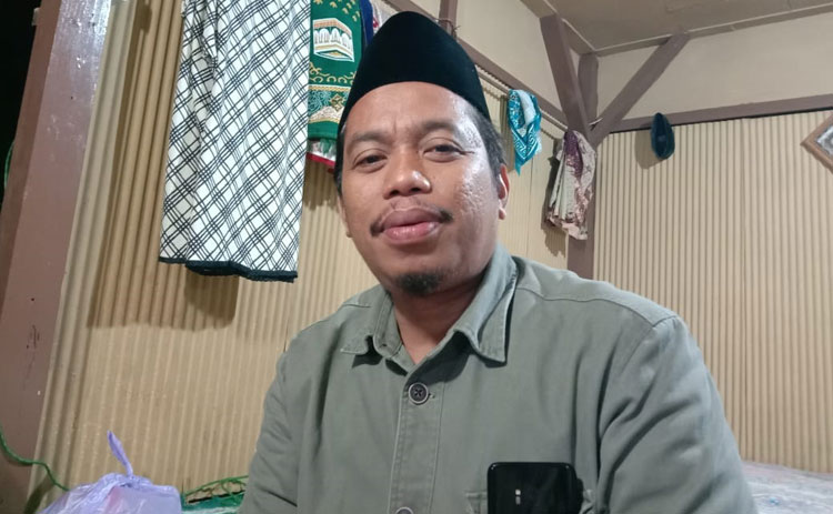Kiai Muzammil, Pengasuh Ponpes Rohmatul Umam Kretek Bantul, Yogyakarta.