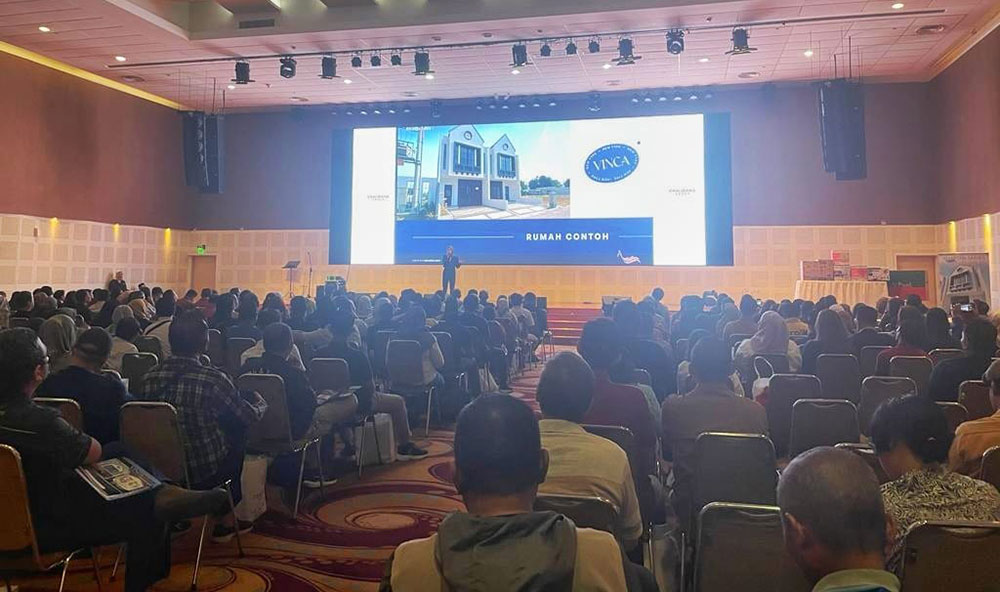 Launching Perumahan Amartha Safira tipe vinca yang bergaya arsitektur belanda di salah satu mal di Surabaya, Jumat (17/11/2023). Foto: Ist.