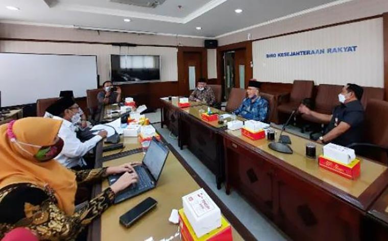 Suasana gayeng Ta