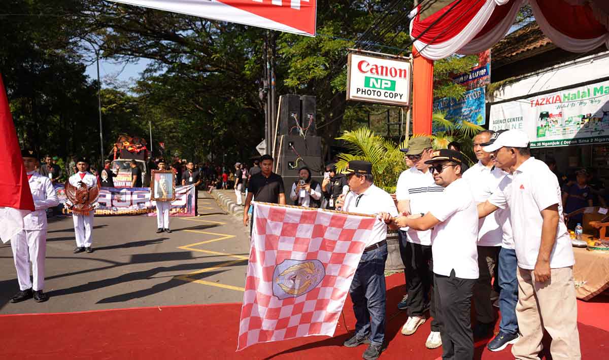 Parade Jaranan Meriahkan Hari Jadi Nganjuk ke-1088