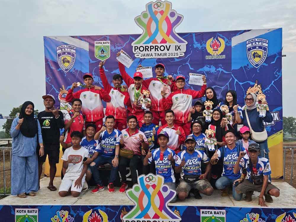 Tim Cabang Olahraga bermotor yang berhasil marih medali emas pertama. (Ist)
