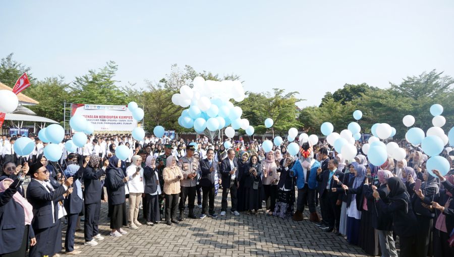 3.510 Maba Unirow Tuban Jalani Pembekalan dan Pengenalan Kampus