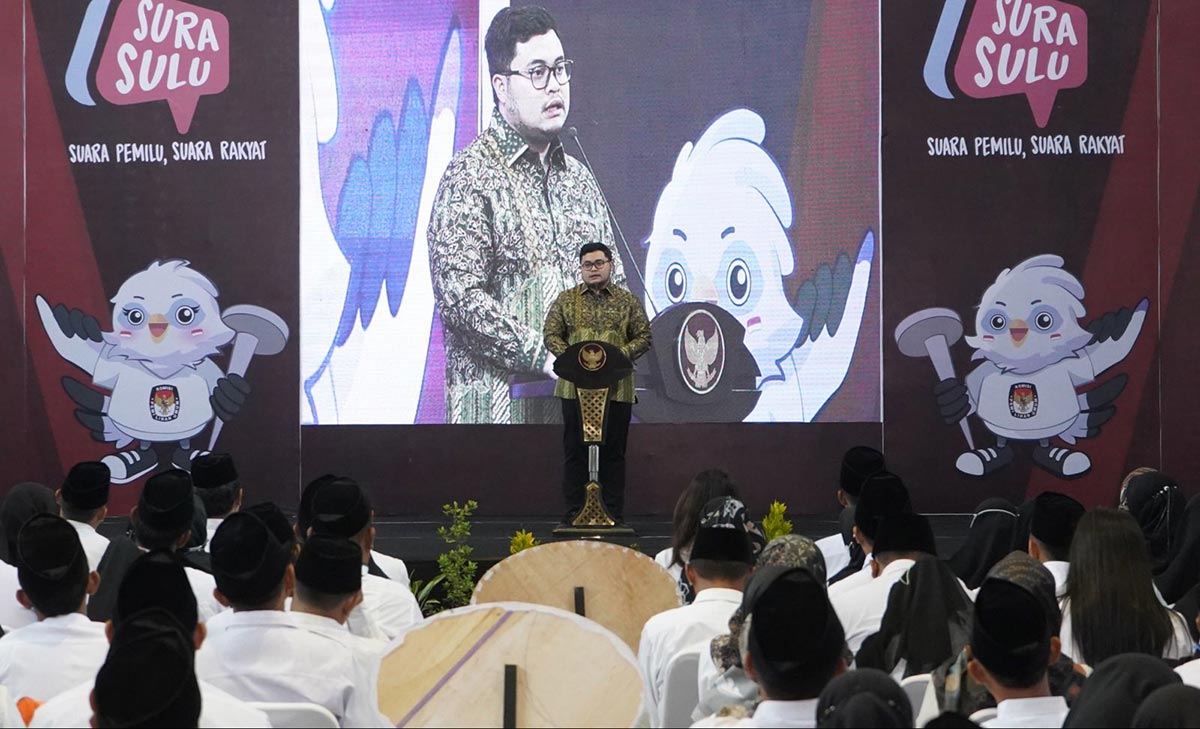 Bupati Kediri Hanindhito Himawan Pramana saat memberi sambutan di acara pelantikan PPS di Convention Hall SLG. Foto: Ist.