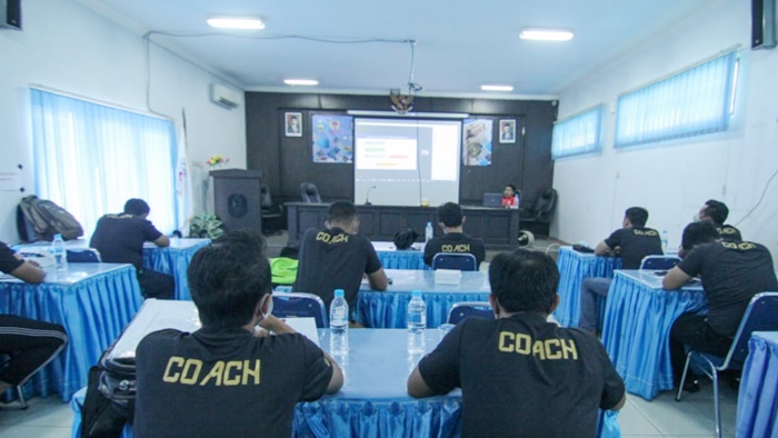 KONI Kabupaten Situbondo saat melaksanakan Bimbingan Teknis (Bimtek) Penerapan Sport Science untuk pelatih cabor.
