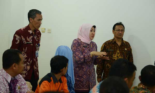 Wakil Wali Kota Kediri, Lilik Muhibbah saat meninjau salah satu bidang dalam agenda Musrenbang. foto: humas