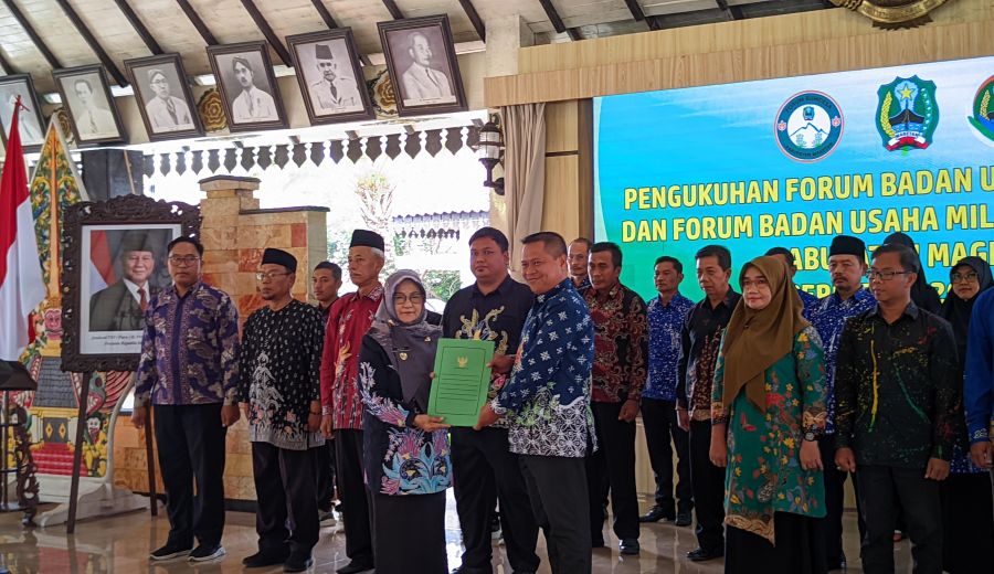 Bupati Magetan serahkan surat pengukuhan forum BUMDes dan BUMDesma Periode 2026-2029