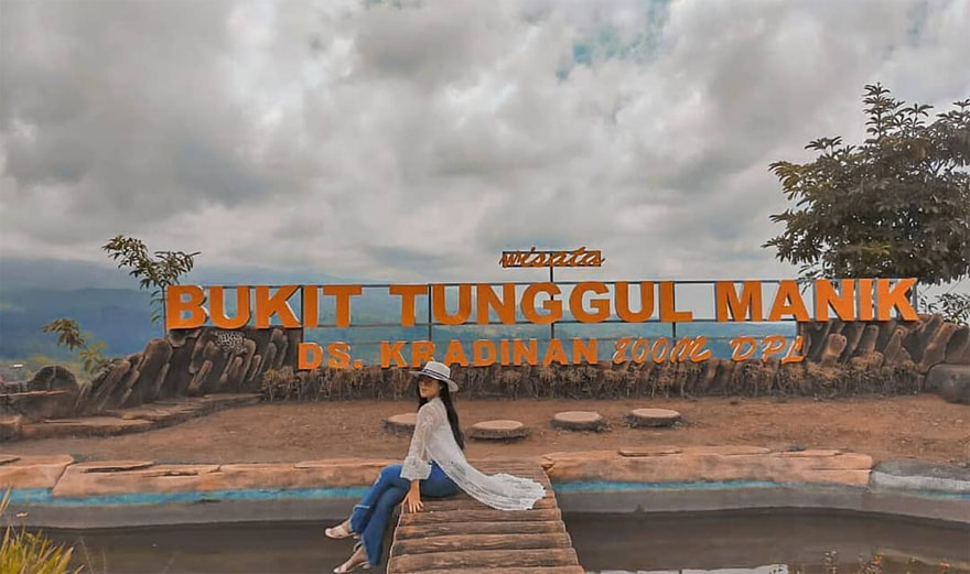 Bukit Tunggul Manik.