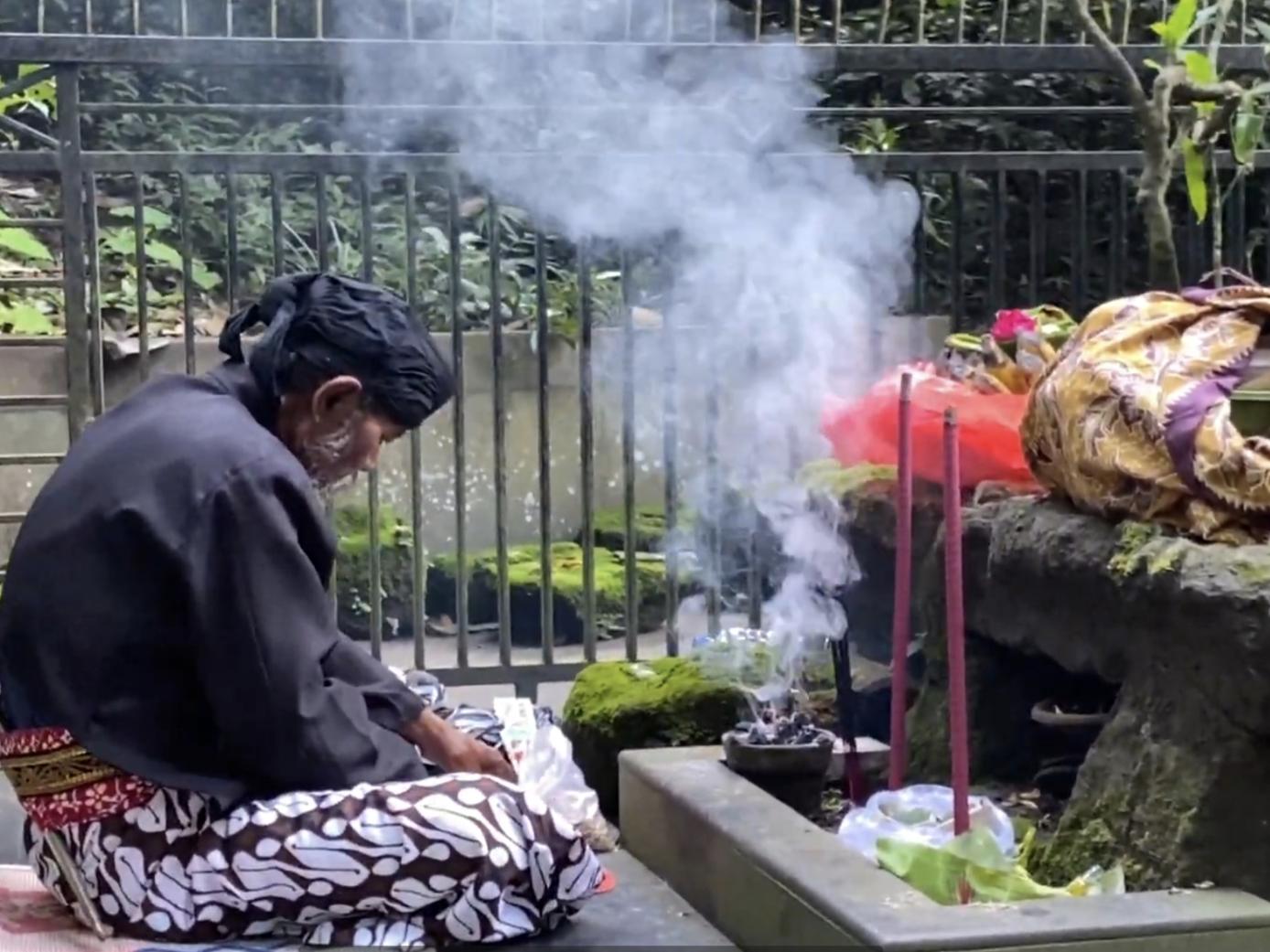 Tradisi ulur-ulur yang kini masih tetap dibudayakan