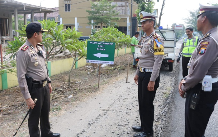 Sering Macet, Polres Bojonegoro Alihkan Jalur Arah Ngawi dan Blora