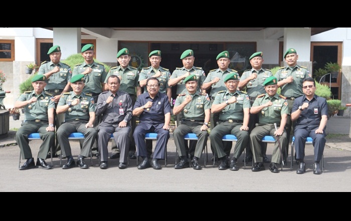 Pakde Karwo Paparkan Konsep 3 Pilar Plus di depan Ratusan Pasis Seskoad