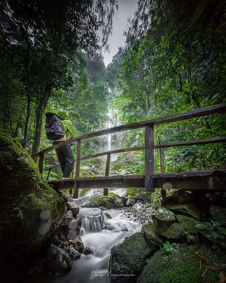 Air Terjun Dolo merupakan salah satu destinasi wisata yang paling hits dan populer di Kediri.