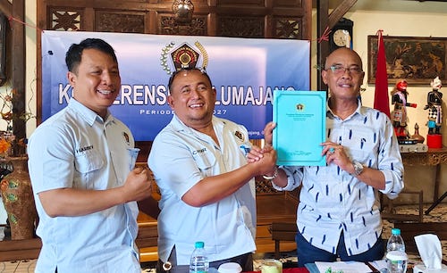 Mujibul Chori terpilih secara aklamasi dari Konferensi sebagai ketua PWI Lumajang
