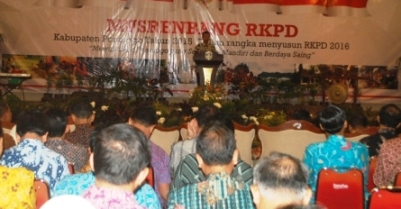 MUSRENBANG - Suasana Musrenbang Kabupaten Ponorogo 2015 yang digelar di Gedung Sasana Praja, Kamis (26/3). Foto: nur prihantoro/BANGSAONLINE
