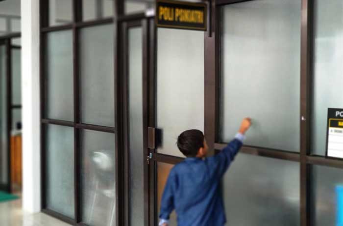 Ruang pelayanan poli pegawai RSUD dr Darsono Pacitan. (foto: yuniardi sutondo/bangsaonline)