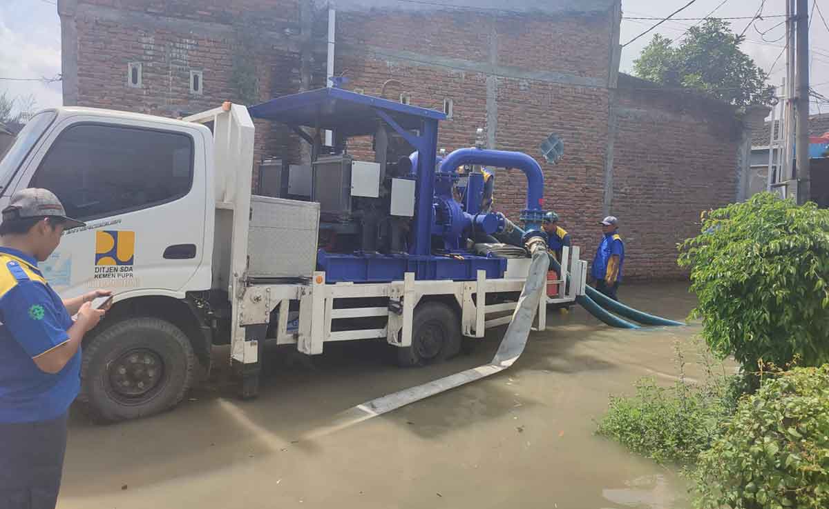Atasi Banjir di Driyorejo Gresik, BBWS Kerahkan 2 Pompa Air