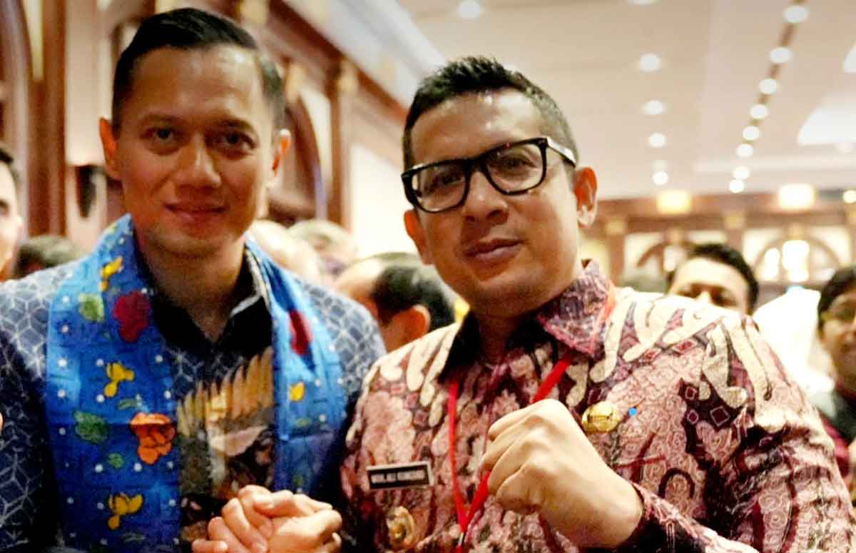 Pj Wali Kota Mojokerto saat bersama Menteri ATR/BPN.
