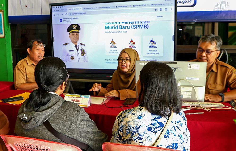 Pemkot Surabaya memperketat pengawasan data kependudukan dalam pelaksanaan Sistem Penerimaan Murid Baru (SPMB) 2026/20267. Foto: Hms
