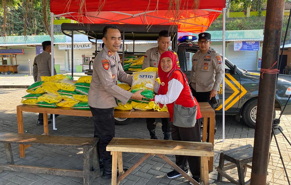 Jajaran Polsek dari Polres Magetan saat menggelar GPM hingga pelosok desa.